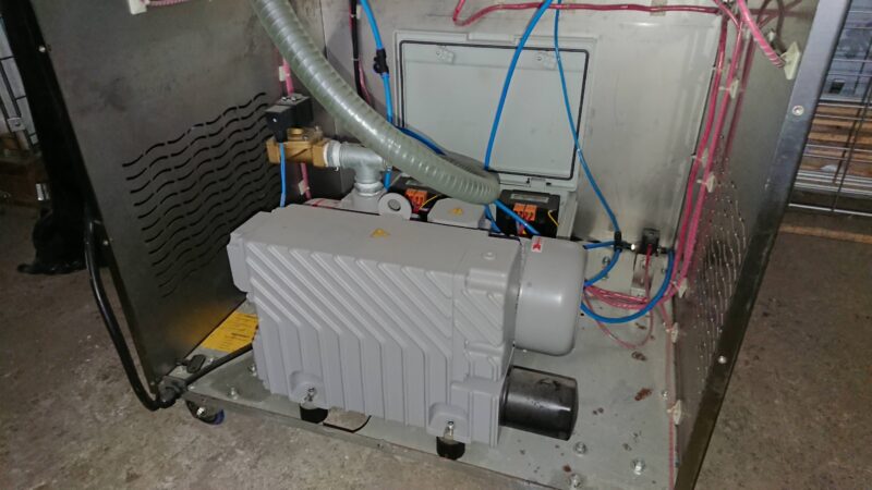 Vacuum - Image 8